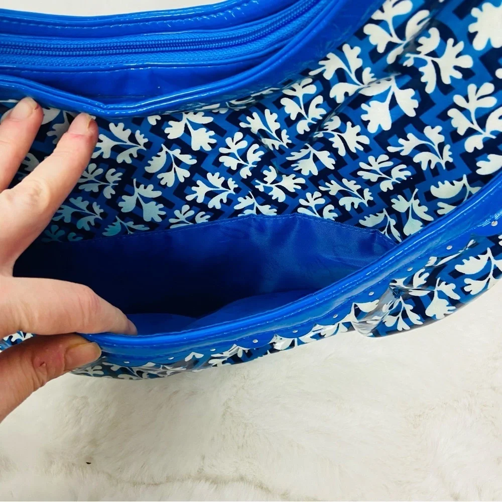 Vera Bradley Frills Hotsy Totsy Hobo Bag vibrant Blue Lagoon floral pattern